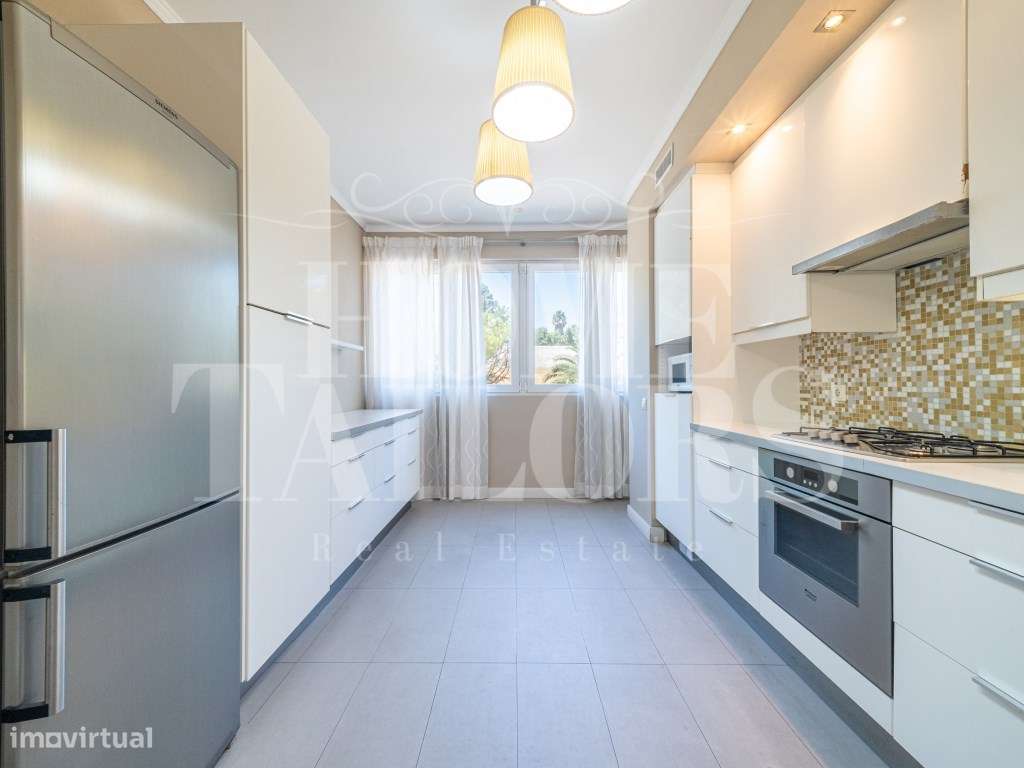 T3 com 183 m², varanda e suite no prestigiado Alto da Barra-31