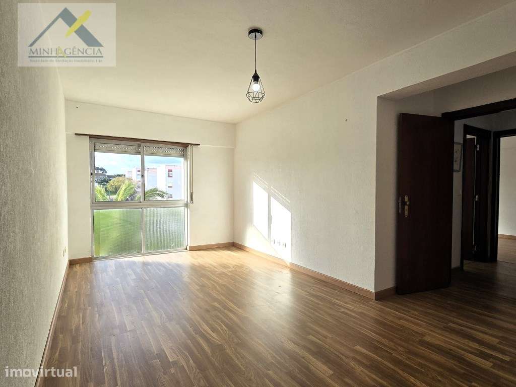 Apartamento T2 na Quinta de St. António em Setúbal-0