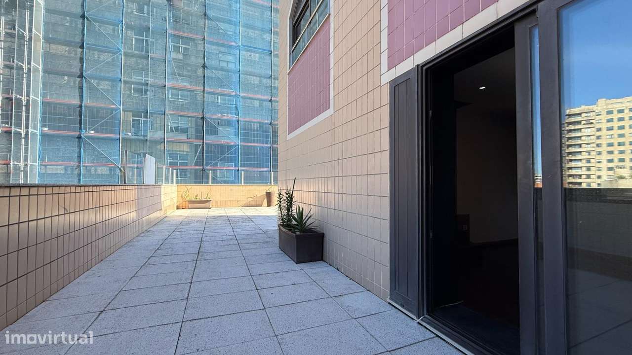 Apartamento T3 Duplex (Terraço e Vista Mar)-5