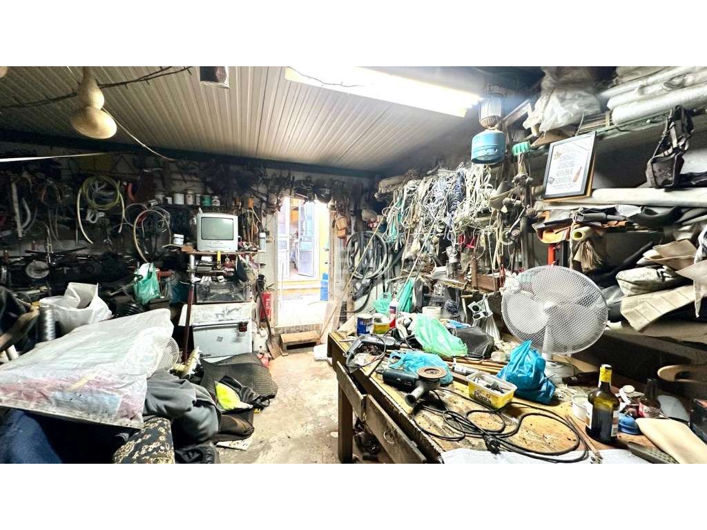 Apartamento T1 com Logradouro e Arrecadação/Garagem no Afonsoeiro -...-20