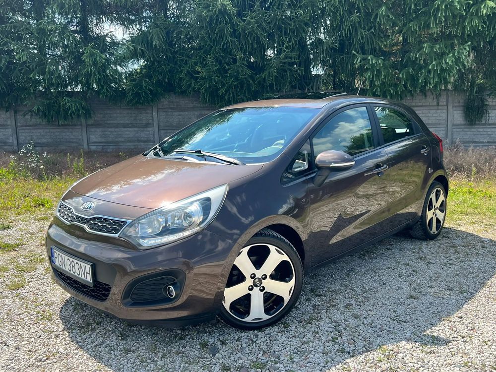 Kia Rio III (2011-) 1.4 CRDI Platinum Edition 2013
