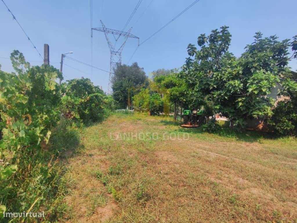 Terreno com Bungalow, perto do Rio de Verim - Grande imagem: 5/15