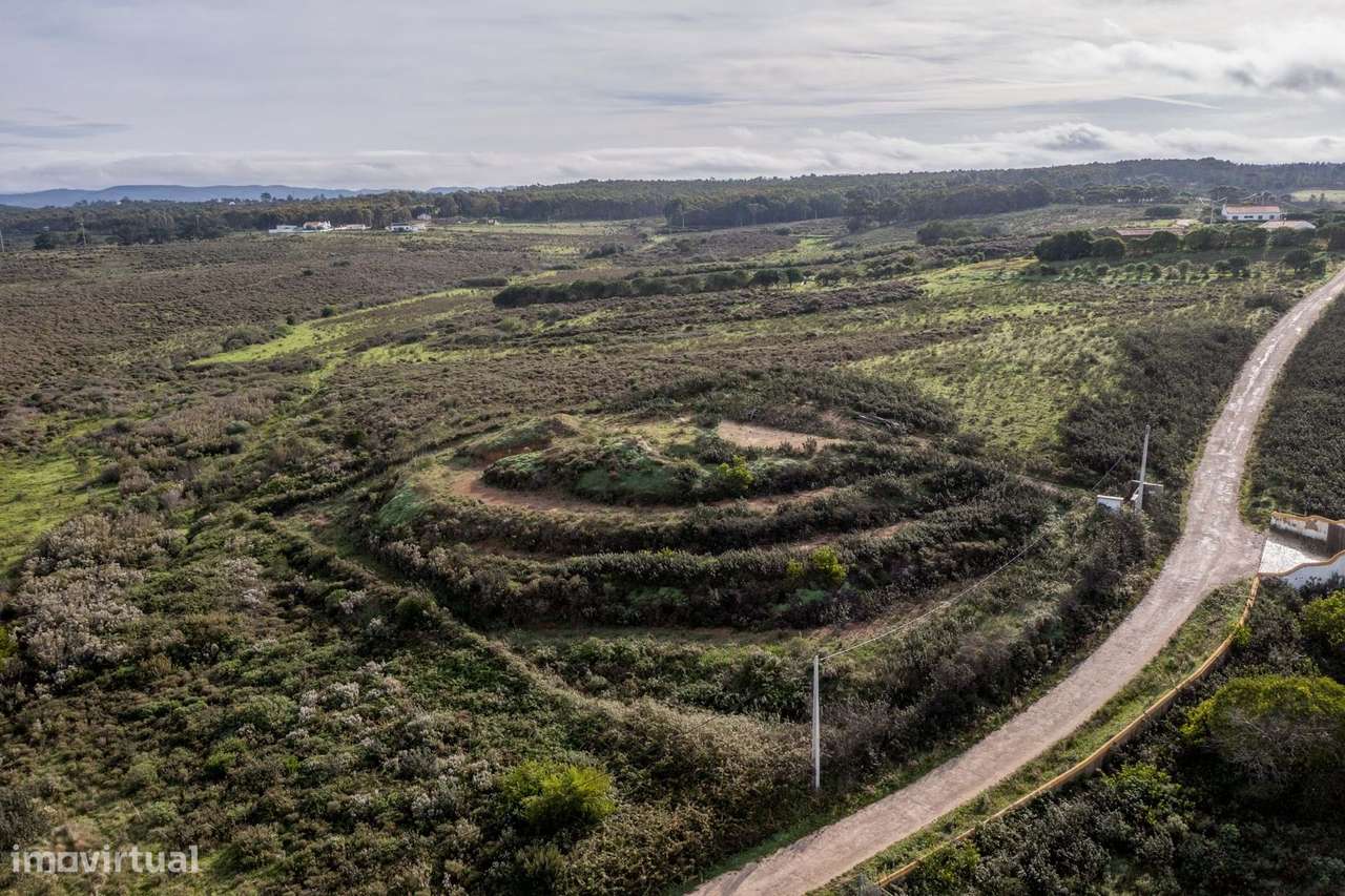 TERRENO RÚSTICO NO PARQUE NATURAL PERTO DA ARRIFANA - Grande imagem: 3/5