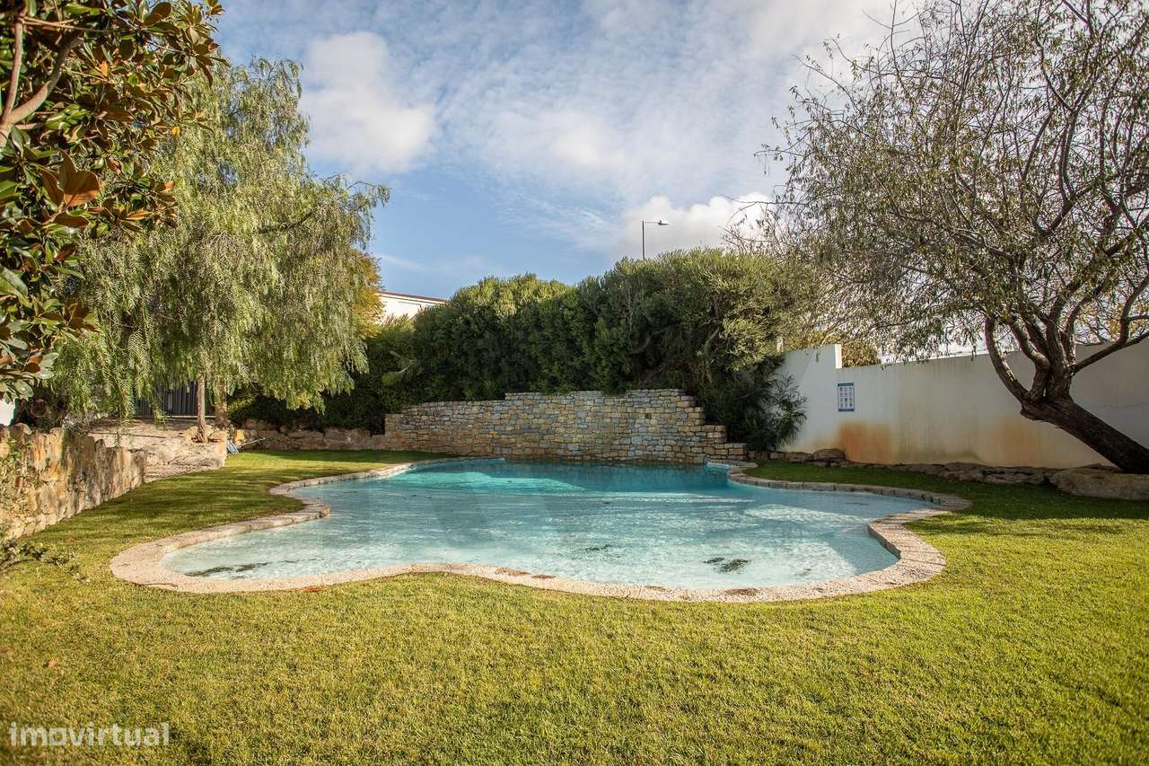 Moradia T3 com jardim e piscina em condomínio privado - Alvide, Cascai - Grande imagem: 4/32
