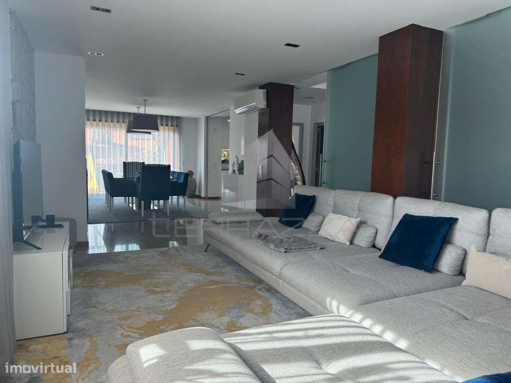 MORADIA V4 COM PISCINA - VILA NOVA DE FAMALICÃO-16