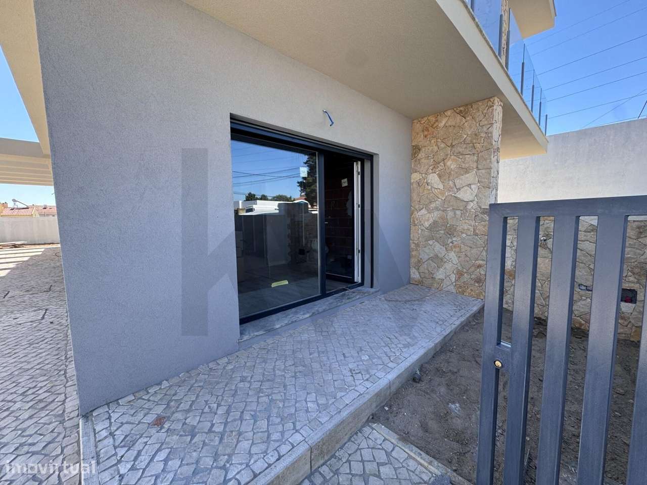 Moradia Geminada T3 com 2 suites, centro Fernão Ferro-29