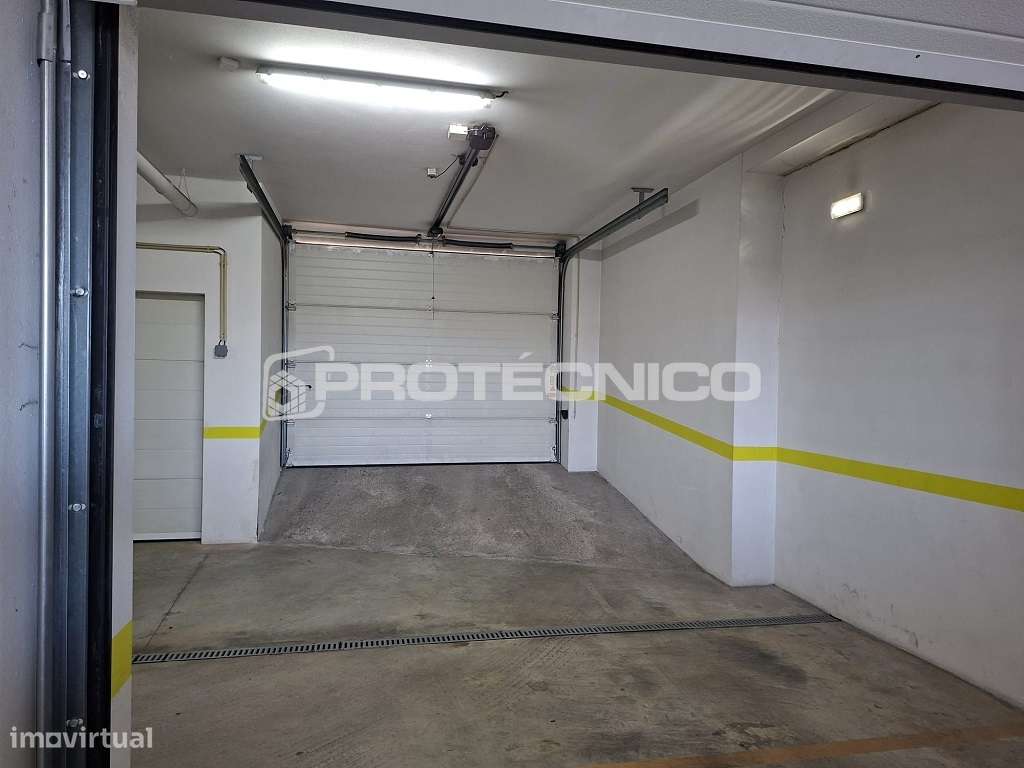 T2 com Excelentes Áreas - Urb. Souto do Rio-22