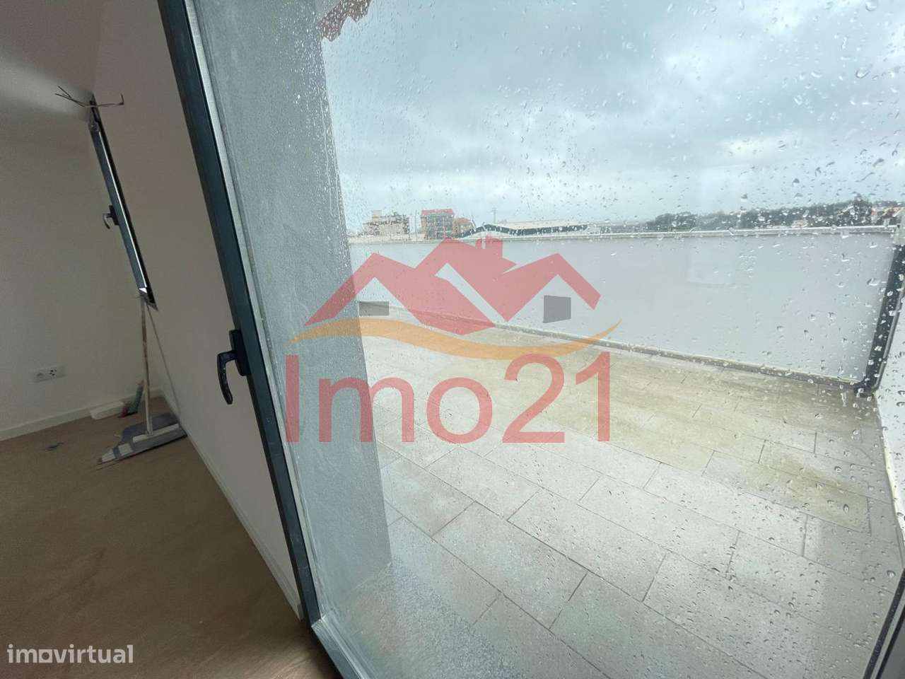 T2 Duplex com Terraço novo em Esgueira-17