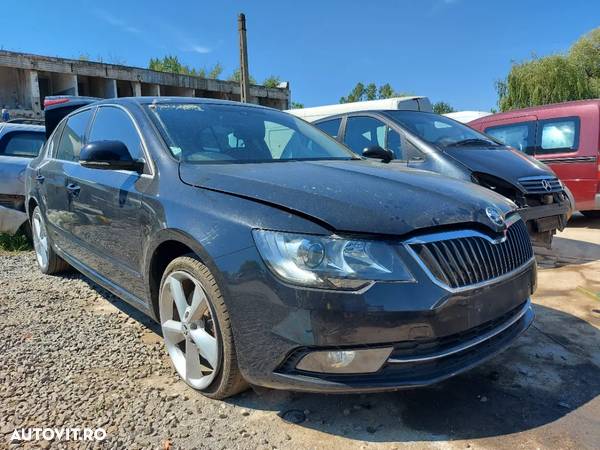 Usa dreapta fata Skoda Superb 2 Facelift 2014 Euro 5 DSG 2.0 TDI 16V motor CFFB 140 CP - 3