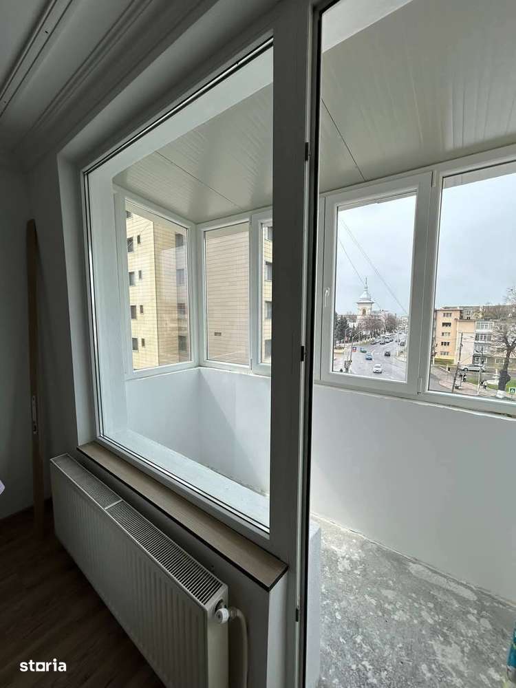 De vanzare apartament cu 2 camere decomandate, zona Hotel - Imagine principală: 3/9