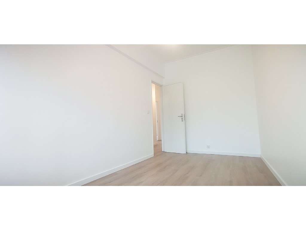 T2 Cacém em zona central perto de transportes-20