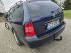 Skoda Octavia 1.6 Ambiente - 14