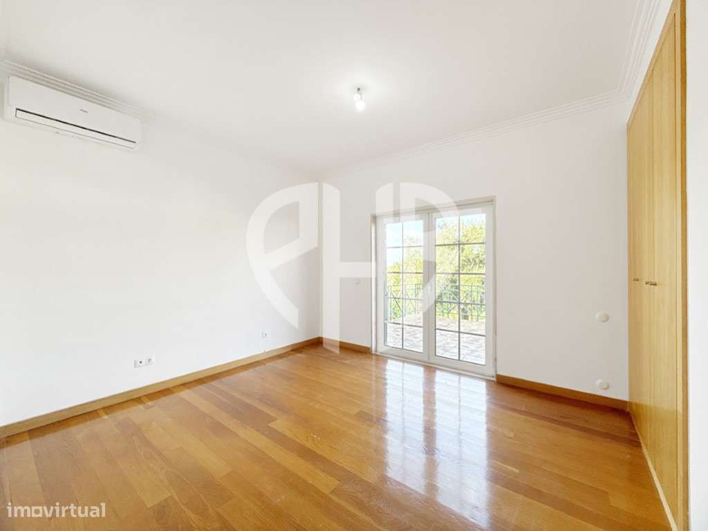 Moradia Geminada T4 // Condominio - Aldeia de Irmãos / Azeitão-26