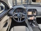 Jaguar XE 2.0 D200 mHEV SE - 16