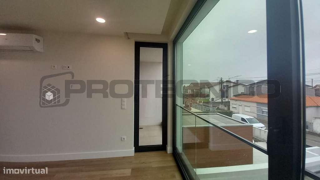 Moradia T3 Geminada – Aradas - PRONTA A HABITAR!-6