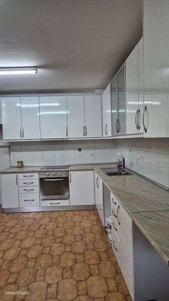 Andar moradia T2+1 renovado - Grande imagem: 4/12