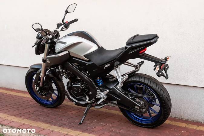 Yamaha MT - 4