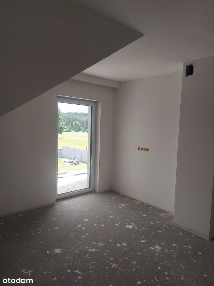 Atrakcyjny, nowy, wolnostojacy dom w Droszkowie-10