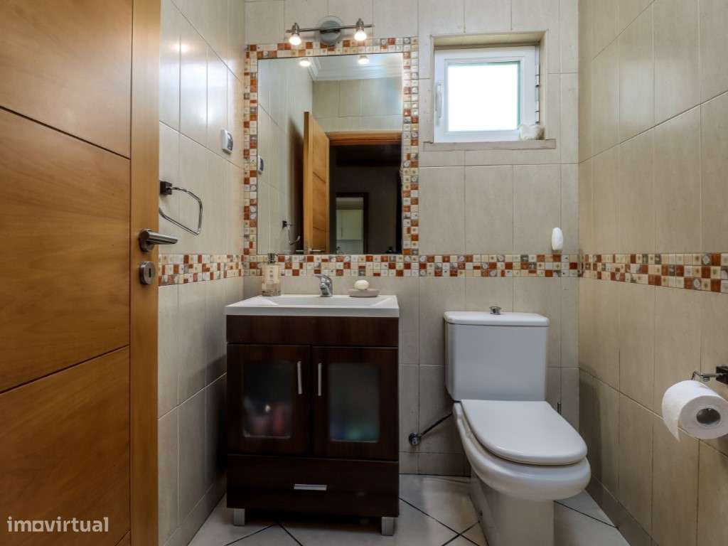 Moradia independente à venda no centro de V.N. Santo André-30