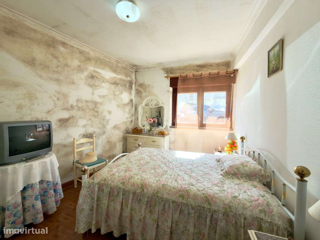 Apartamento T2 em Cascais com luz natural e excelentes acessos para...-6