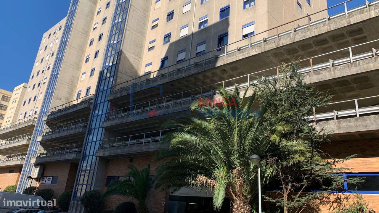 Apartamento T2 + Lugar de Garargem - Grande imagem: 2/16