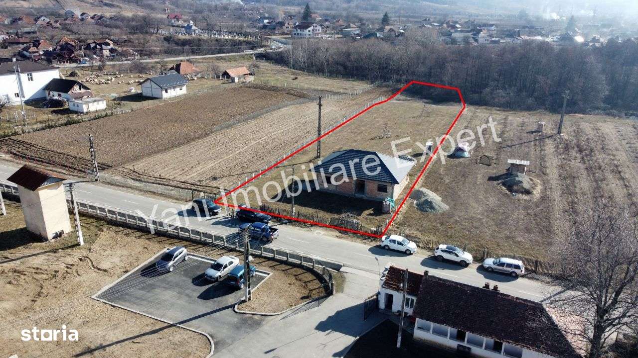 Casă de vânzare în comuna Șuici, sat Șuici, județ Argeș. - Imagine principală: 1/19