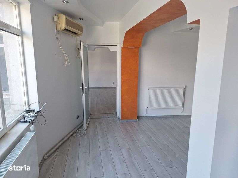 Vand casa zona Ramada -ideal pt birouri - Imagine principală: 4/7