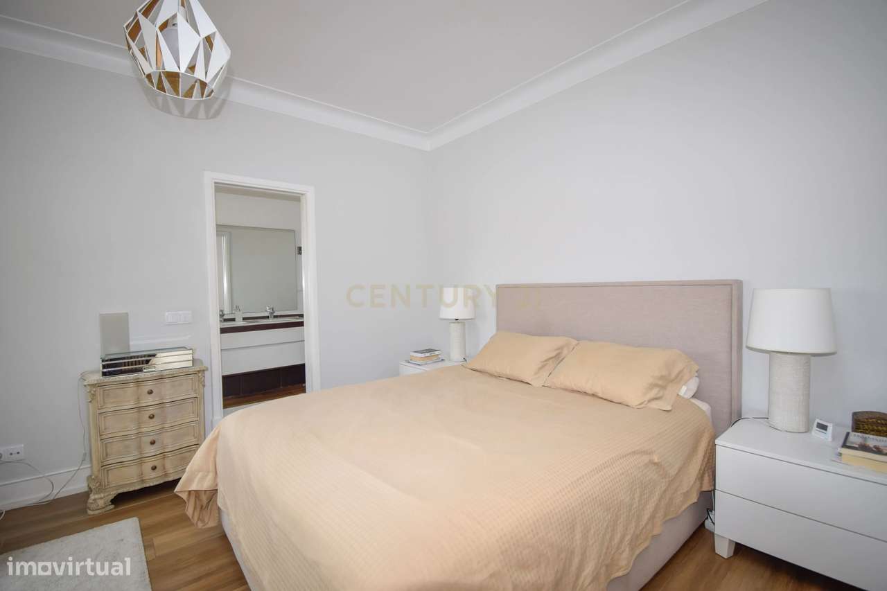 T3 Renovado | Luminosidade Natural | Localização Premium na Alameda /-5