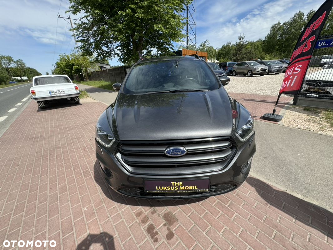 Ford Kuga 1.5 EcoBoost 2x4 ST-Line - 4