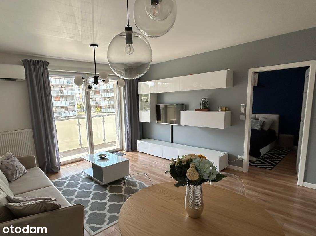 Komfortowe, 2-pokojowe/klimatyzacja/duży balkon/miejsce parkingowe - Pełny obrazek: 2/13