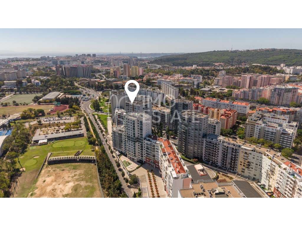 Apartamento T3 Condomínio Privado | Lisboa-32