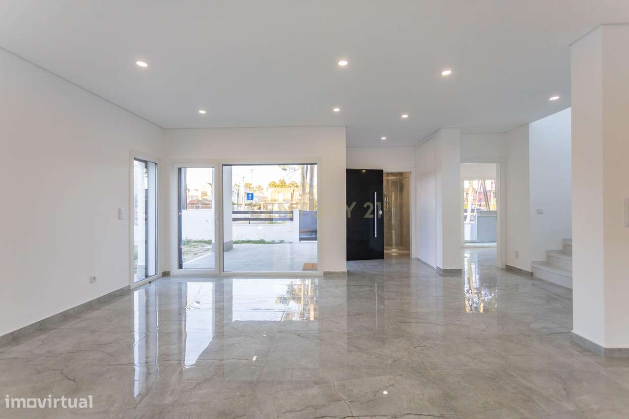 Moradia Nova T4 no coração da Aroeira - Grande imagem: 5/60