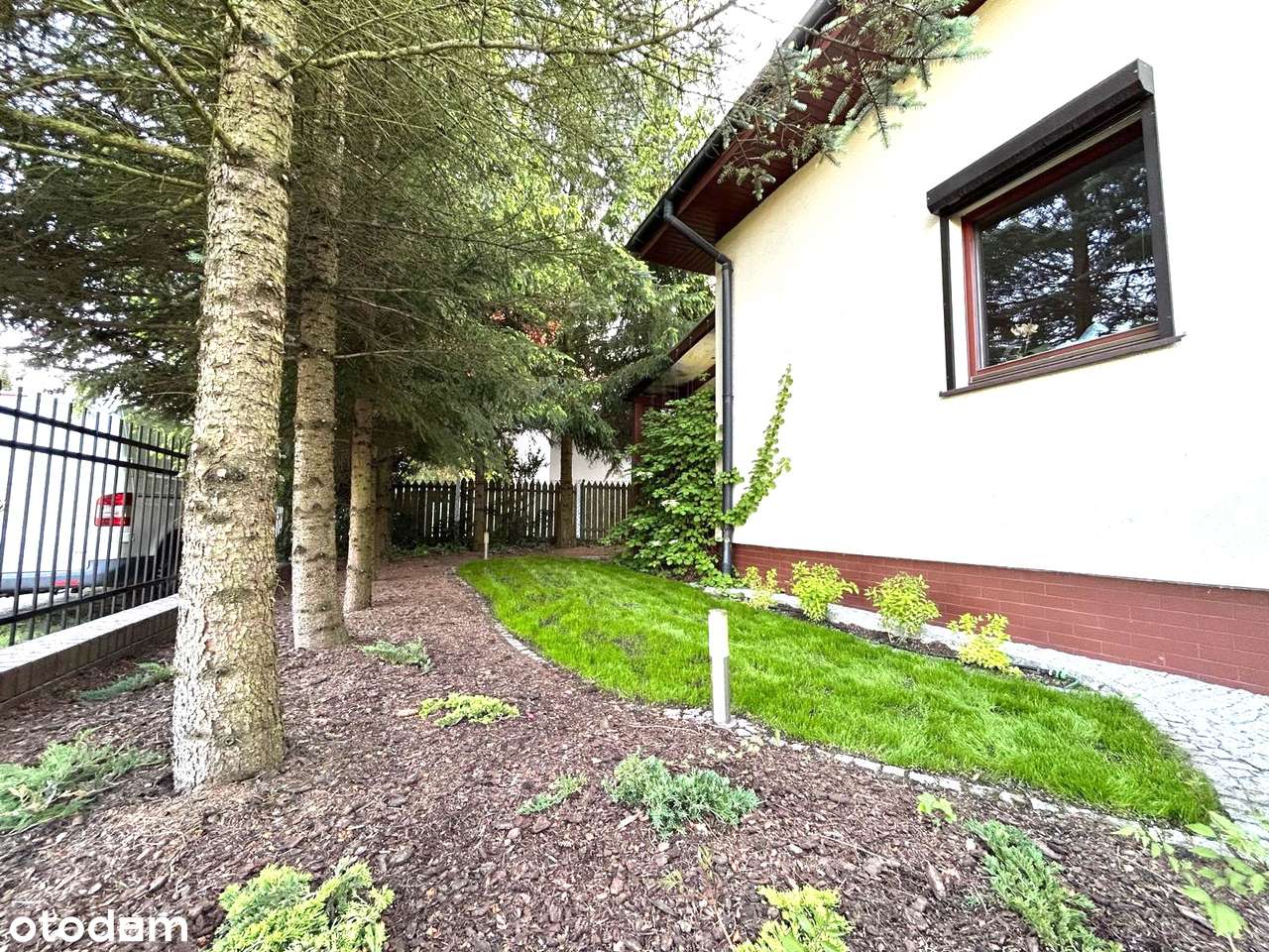 Komfortowy dom z poddaszem, ogrodem i garażem | Kiekrz-16