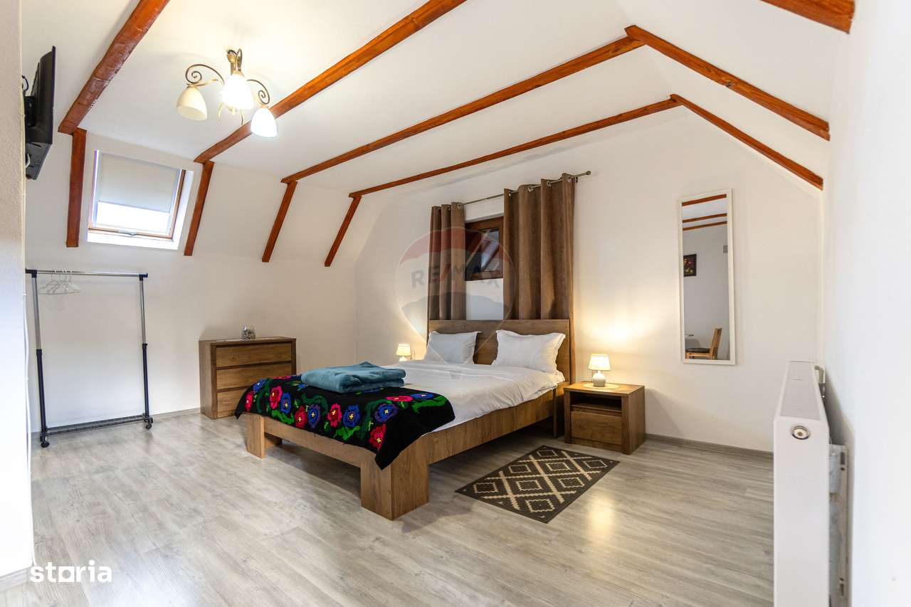 Casă / Vilă cu 7 camere de vânzare-9