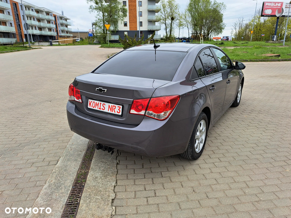 Chevrolet Cruze - 9