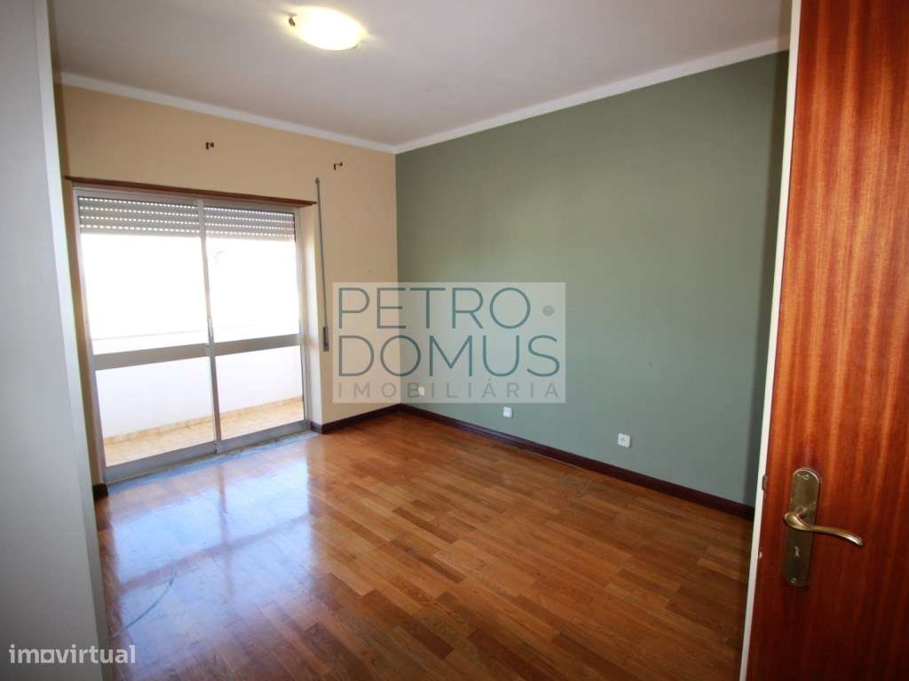 APARTAMENTO T3 | GARAGEM | VISTA CIDADE-26