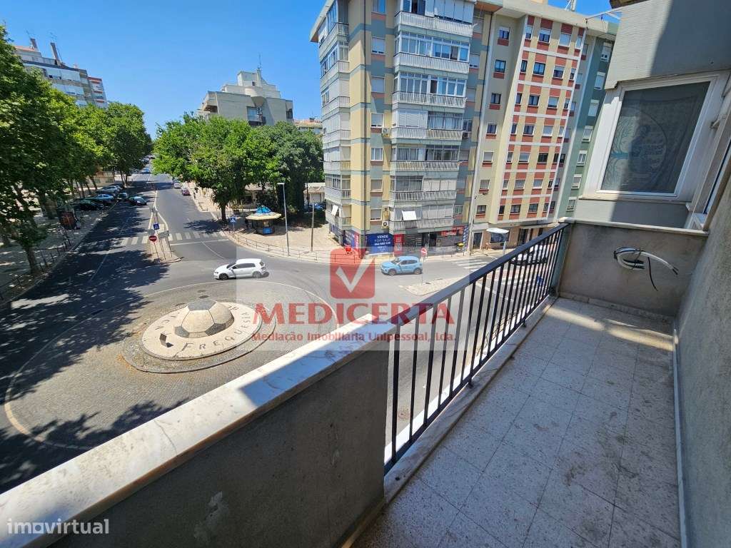 Benfica - T3 - Rua República da Bolívia-9
