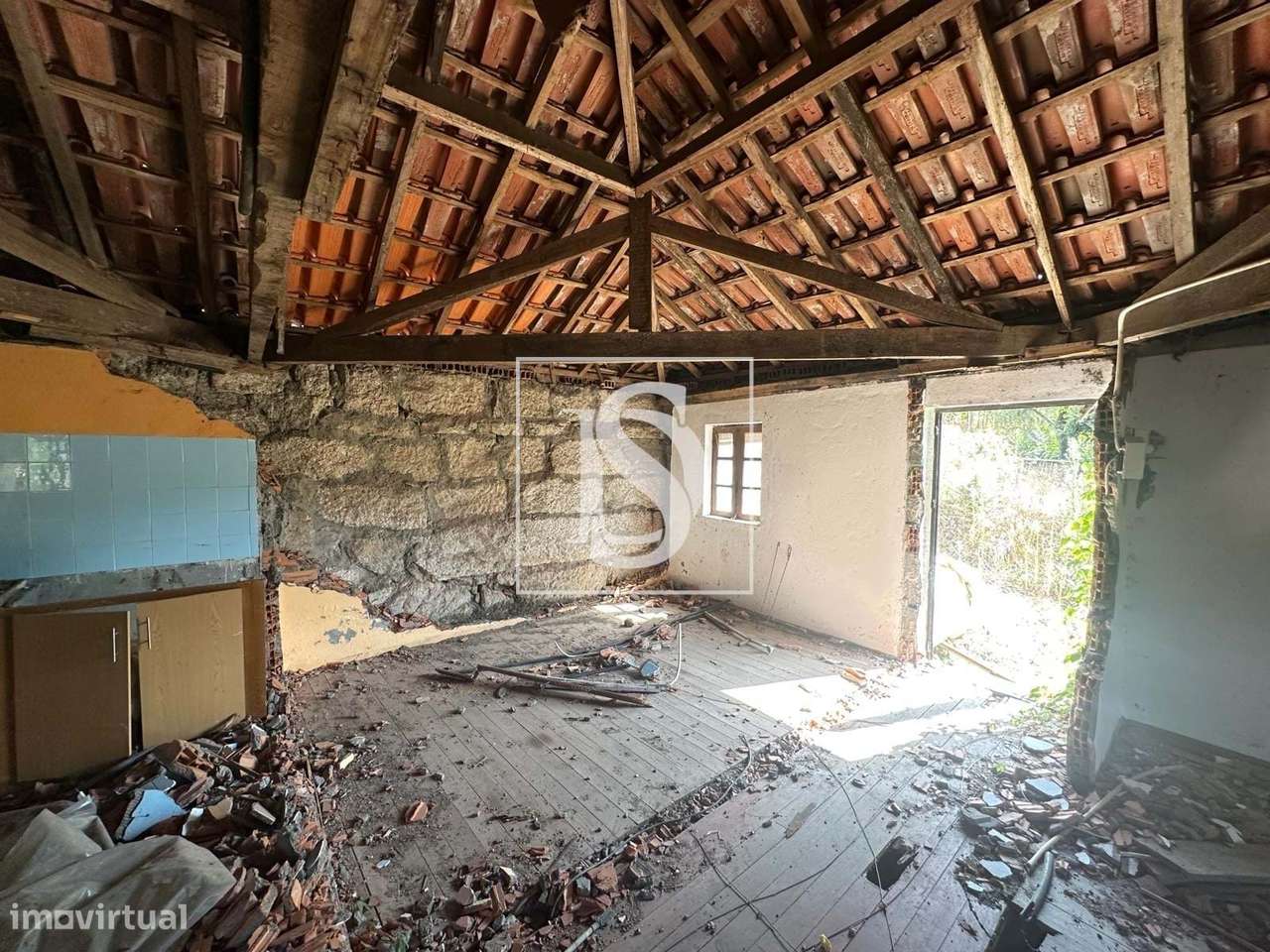 Moradia Rústica para recuperar em Ponte de Lima - Grande imagem: 4/8