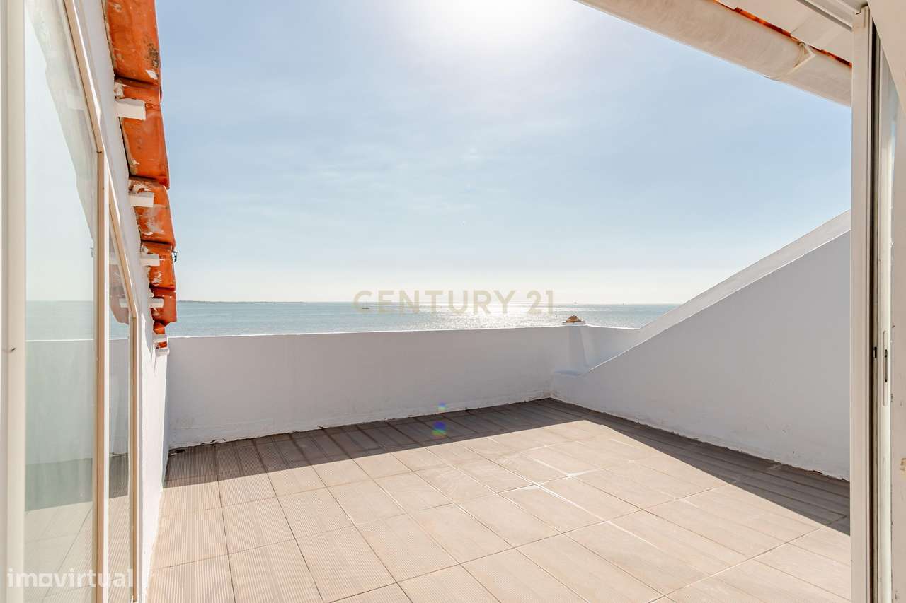 Espetacular apartamento T4 com vista deslumbrante sobre o rio Tejo – C-33