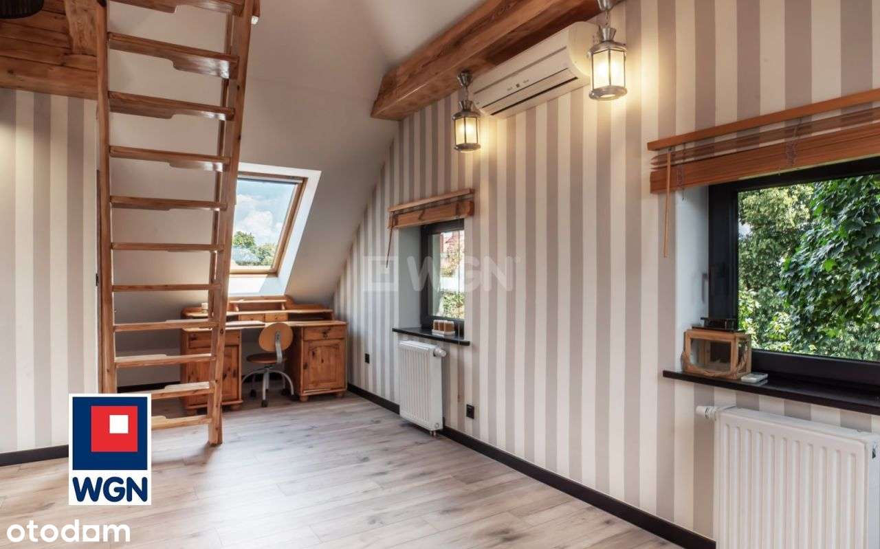 Eksluzywny apartament dwupoziomowy w ścisłym centrum miasta.-13