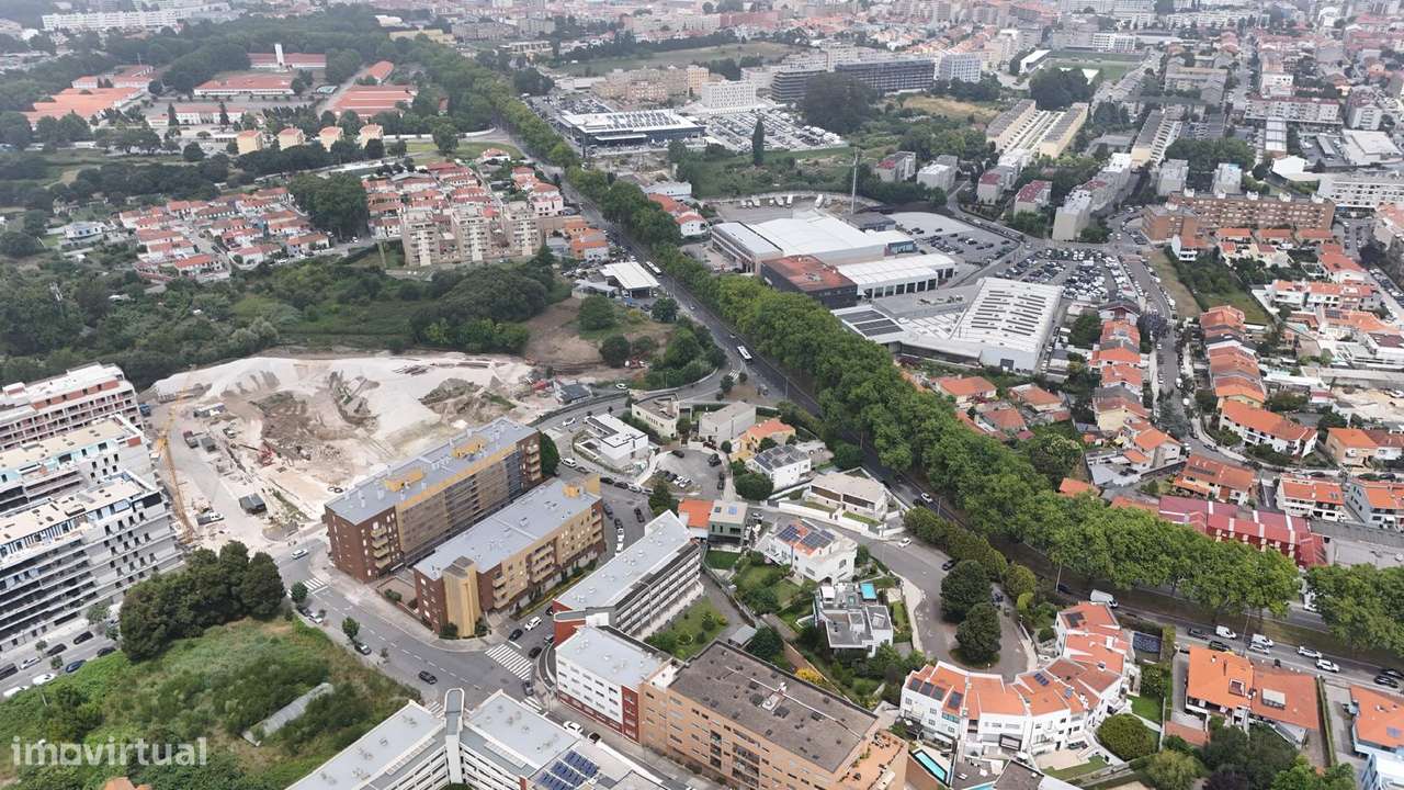 T1 com Garagem e Varanda Junto Hosp. São João-20
