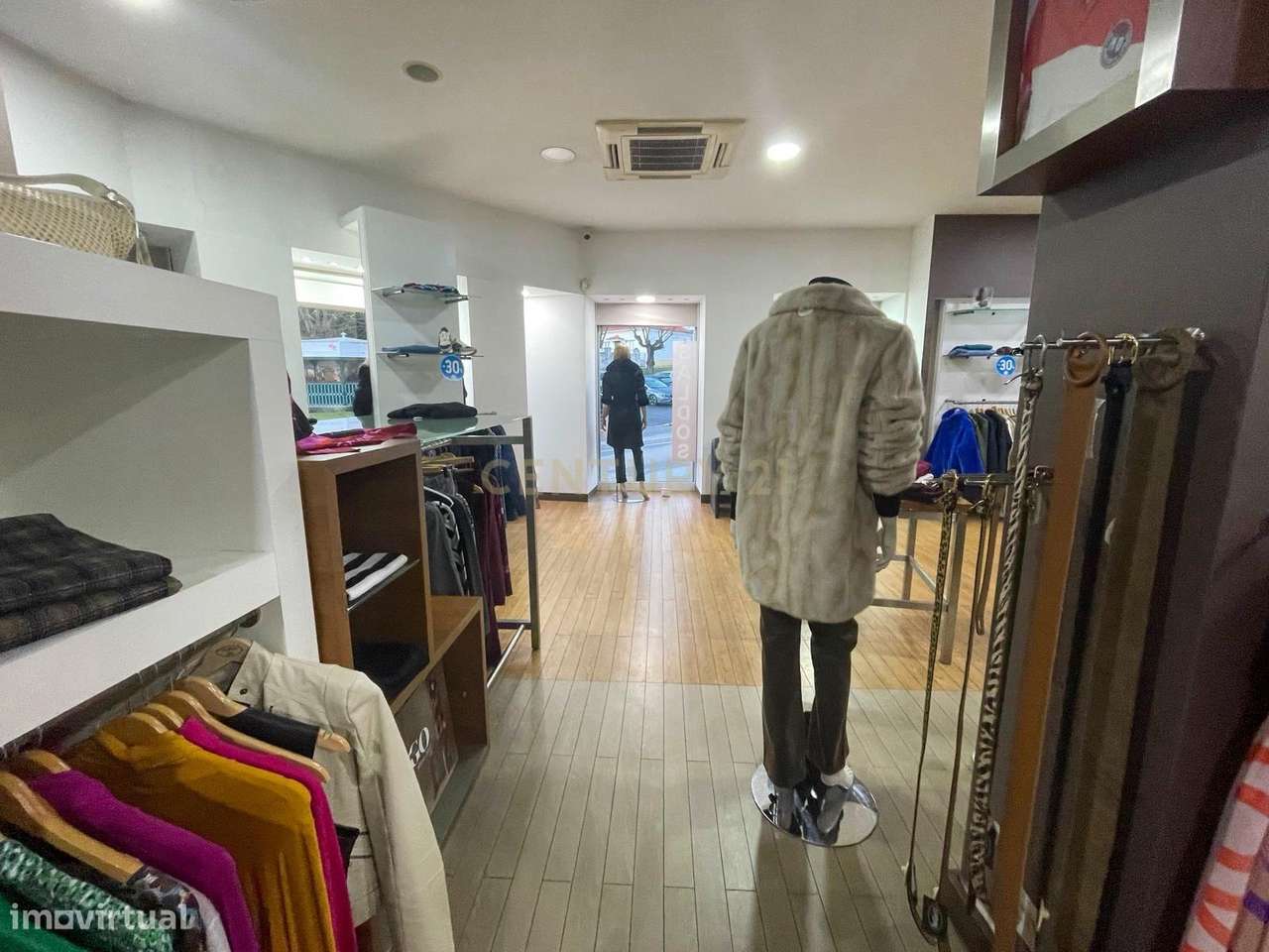 Loja para arrendamento – Localização premium no centro de Torres Novas - Grande imagem: 5/10