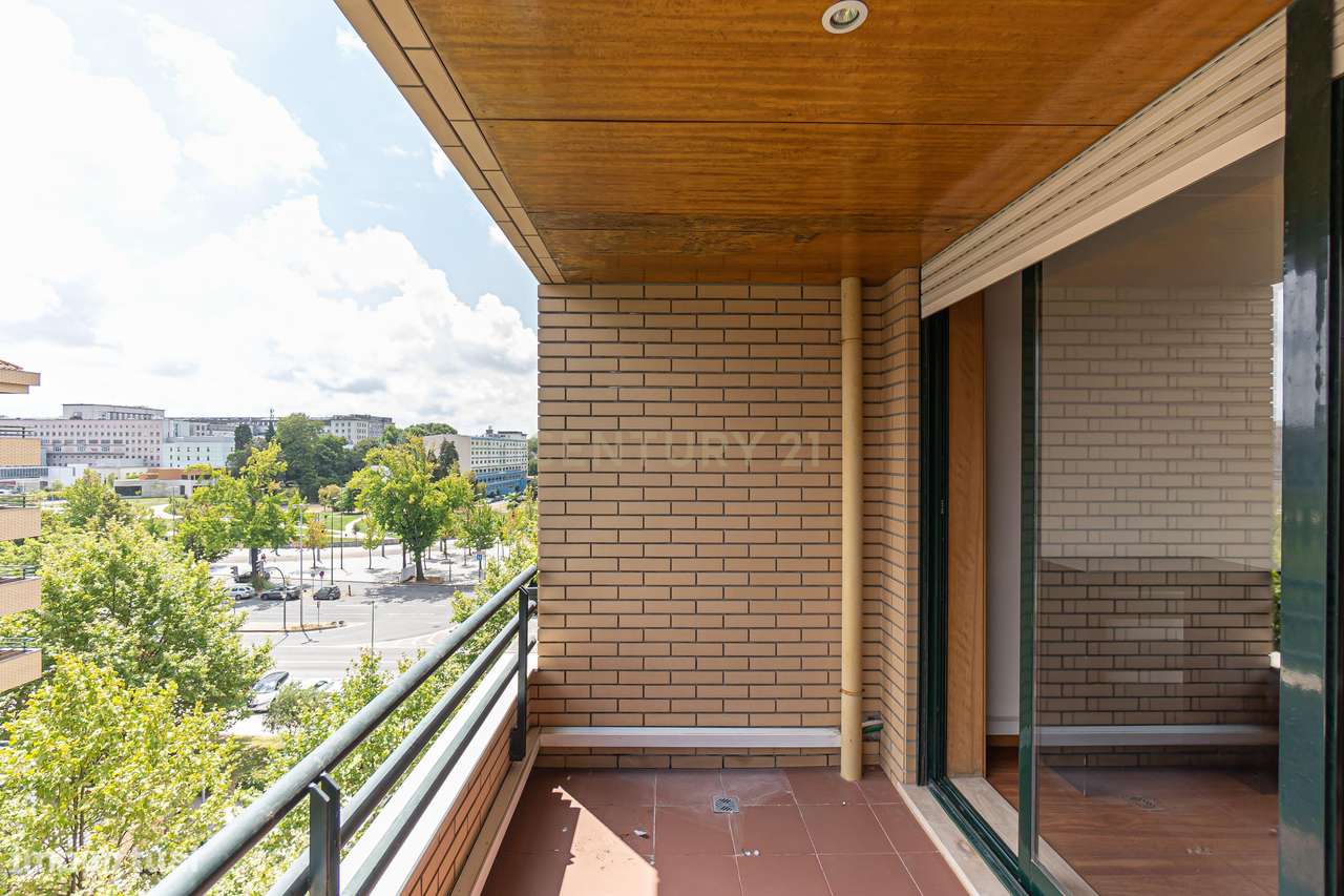 T3 Duplex junto ao Hospital de São João-3