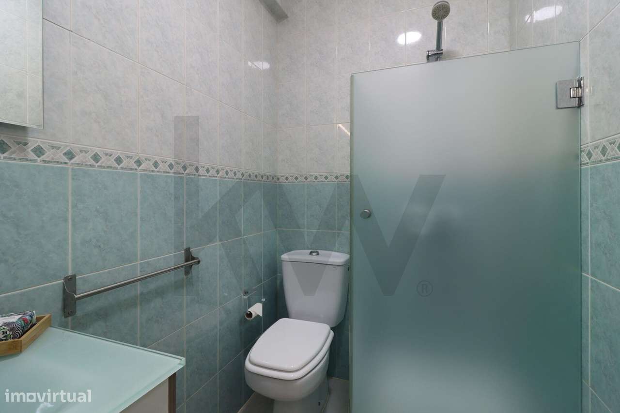 Apartamento T2 exclusivo no último piso do Edifício Royal com terraço-7