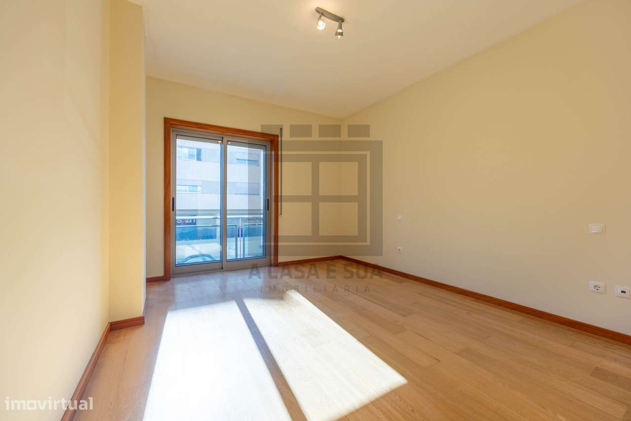 Apartamento T2 na urbanização dos Passionistas, S. M. Feira-19