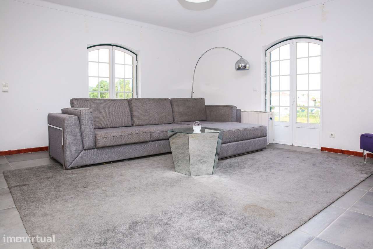 Moradia T4 isolada com logradouro de 2.200m²-12