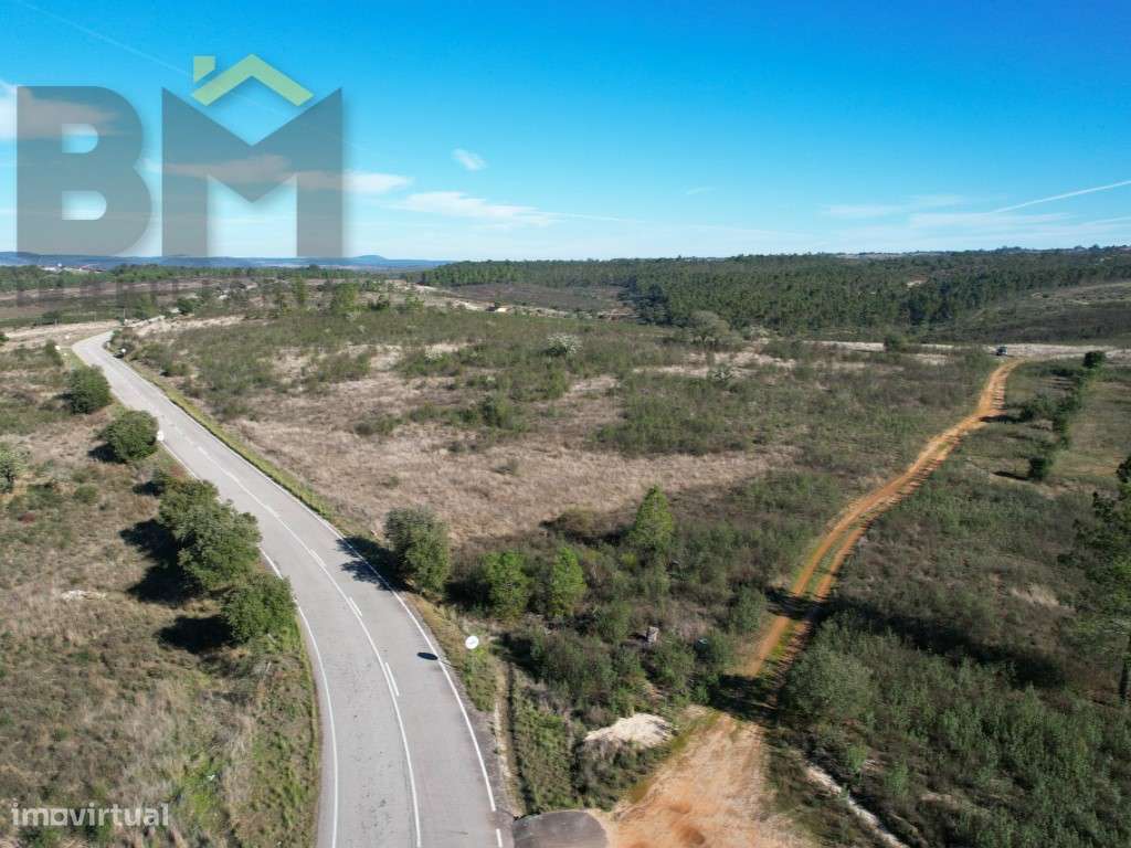 Terreno rústico com 2.1ha em Perais. - Grande imagem: 5/8