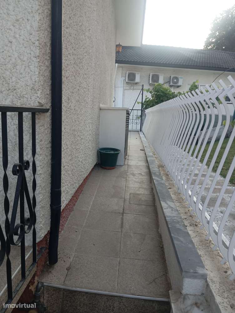 Moradia com jardim e garagem Lugar nobre cidade de Oliveira de Azeméis-16