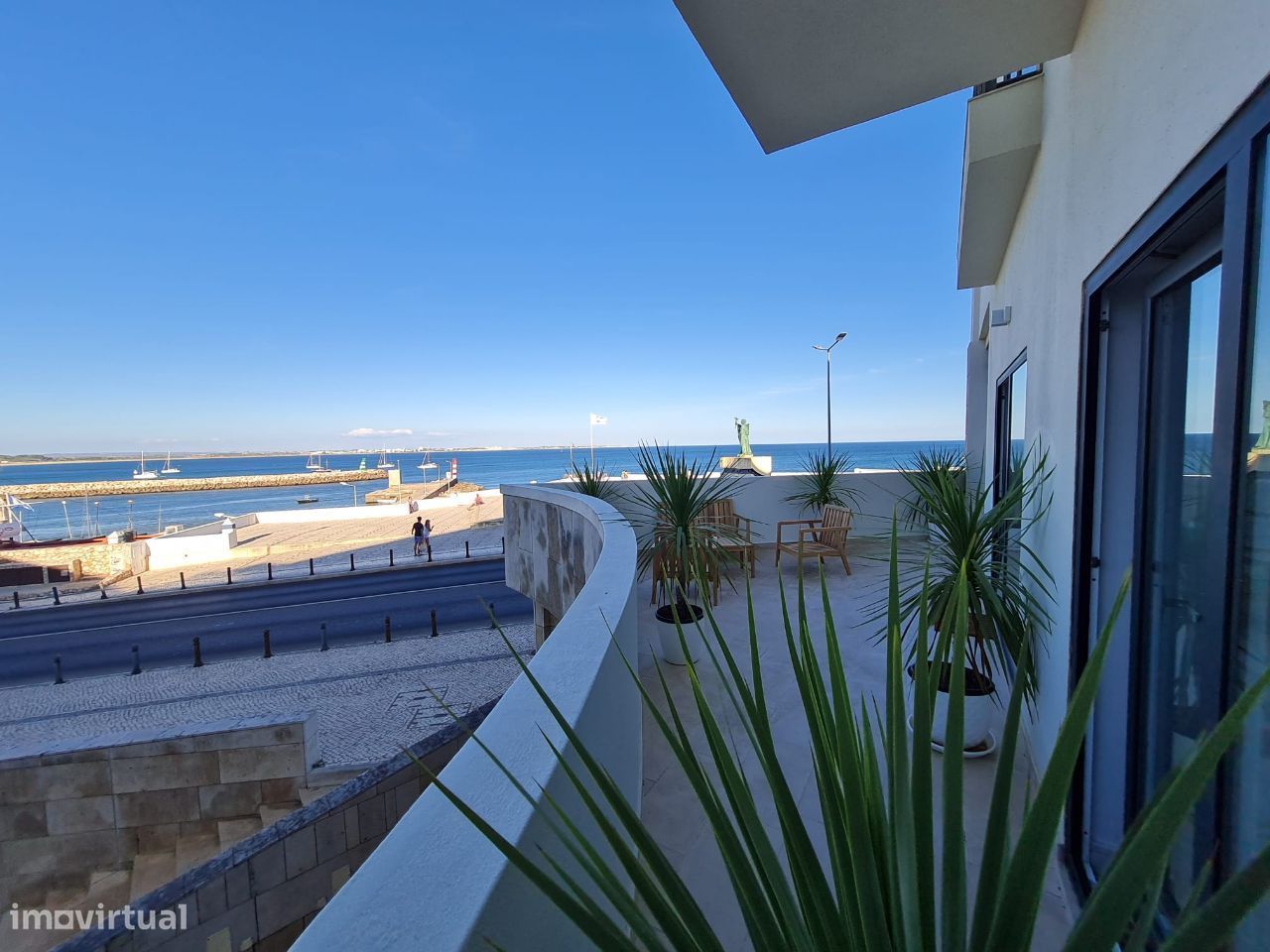 Lindo Apartamento com 2 assoalhadas com vistas Mar e Praias
