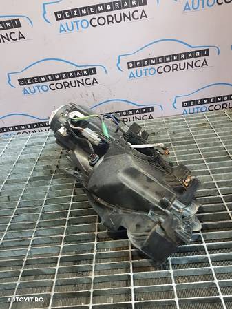 Far Dreapta Mazda CX - 7 2006 - 2012 SUV 4 Usi (553) Xenon - 5